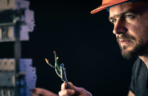 Manisa Elektrikçi Hizmetlerinde Güvenilir Çözümler